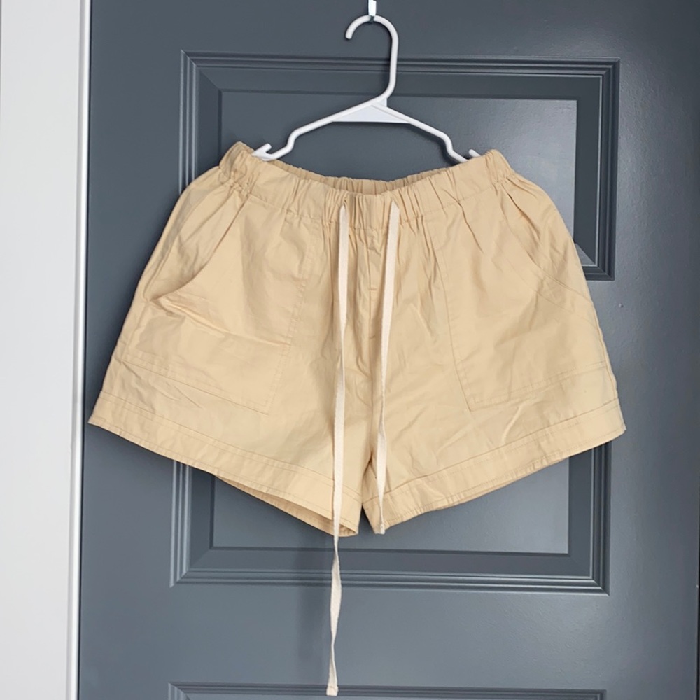 Kahki Shorts